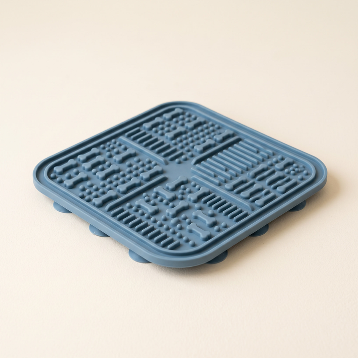 the lick mat - front view